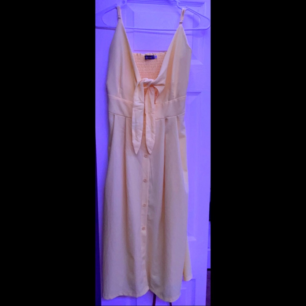Yellow Idarton dress, XL junior size.